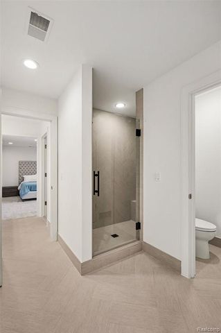 1021 Clear Creek Drive, Rochester Hills, MI 48306