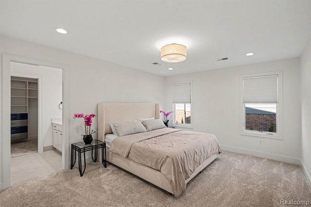 1021 Clear Creek Drive, Rochester Hills, MI 48306