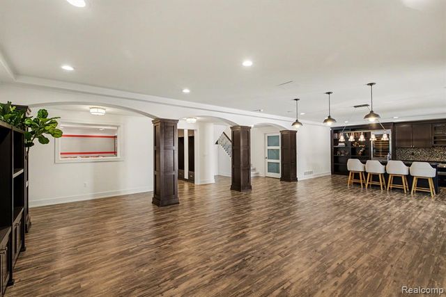 1021 Clear Creek Drive, Rochester Hills, MI 48306