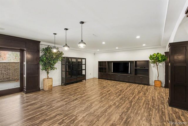 1021 Clear Creek Drive, Rochester Hills, MI 48306