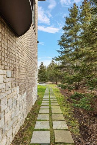 1021 Clear Creek Drive, Rochester Hills, MI 48306