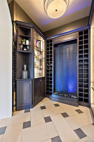 1021 Clear Creek Drive, Rochester Hills, MI 48306