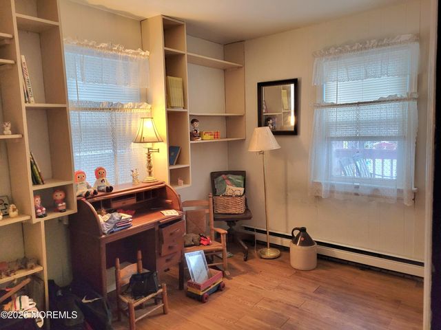 6 Octavia Place, Keyport, NJ 07735