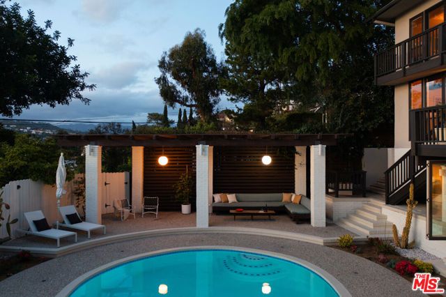 3900 Clayton Avenue, Los Angeles, CA 90027