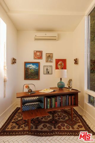 3900 Clayton Avenue, Los Angeles, CA 90027