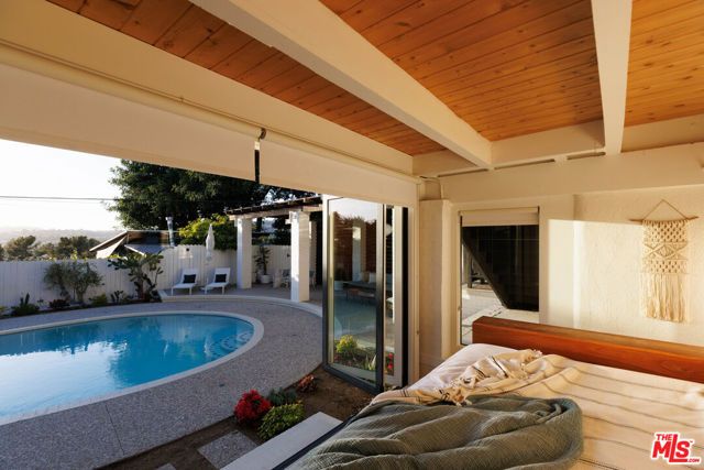 3900 Clayton Avenue, Los Angeles, CA 90027