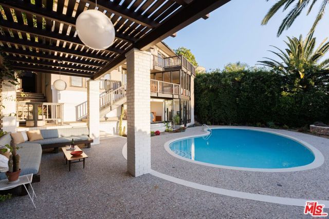 3900 Clayton Avenue, Los Angeles, CA 90027