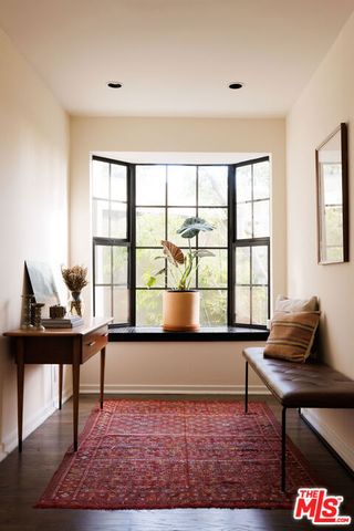 3900 Clayton Avenue, Los Angeles, CA 90027