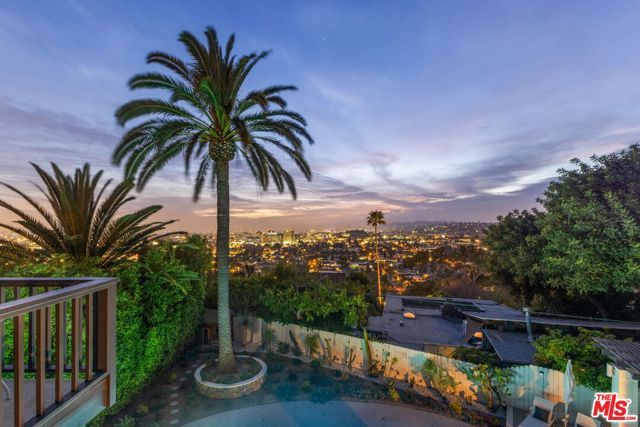 3900 Clayton Avenue, Los Angeles, CA 90027