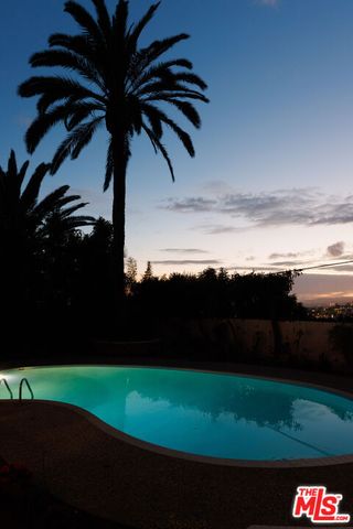 3900 Clayton Avenue, Los Angeles, CA 90027