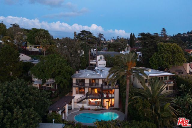 3900 Clayton Avenue, Los Angeles, CA 90027