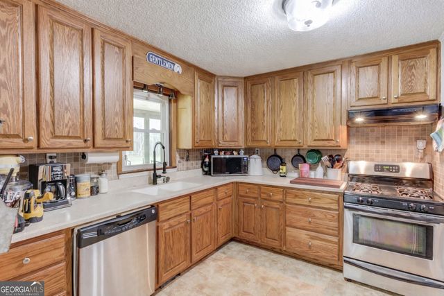 207 Boogers Hill Road, Oxford, GA 30054
