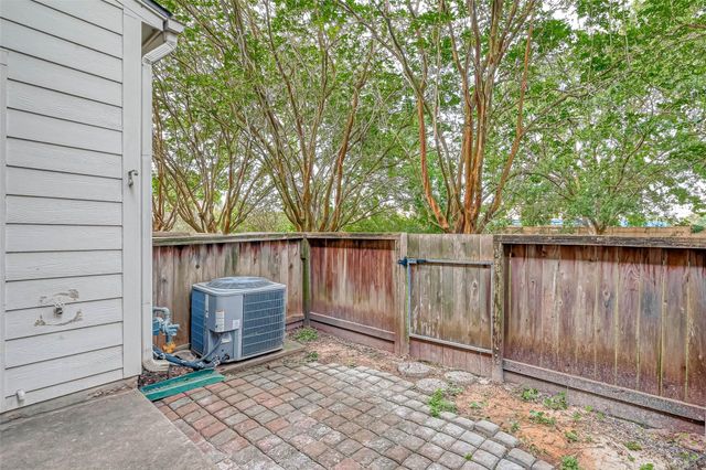 2930 Grants Lake Boulevard 304, Sugar Land, TX 77479