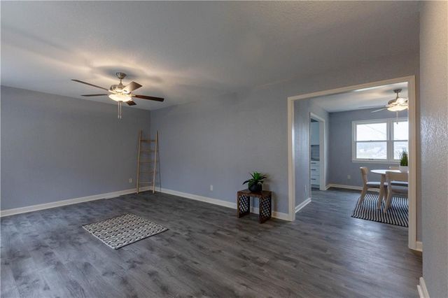 11601 Bennington Avenue, Kansas City, MO 64134