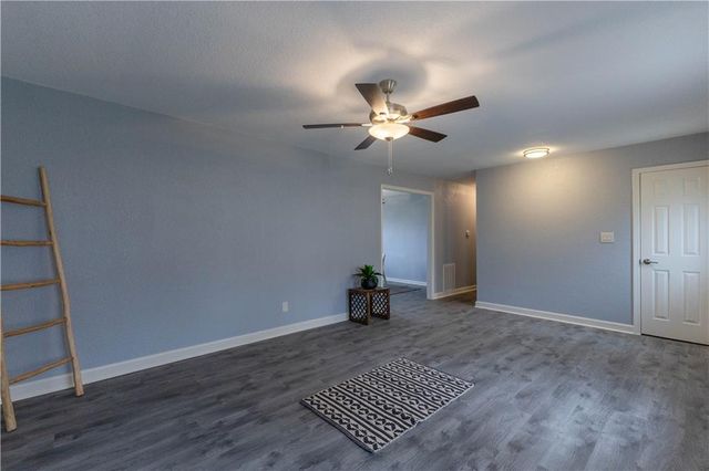 11601 Bennington Avenue, Kansas City, MO 64134