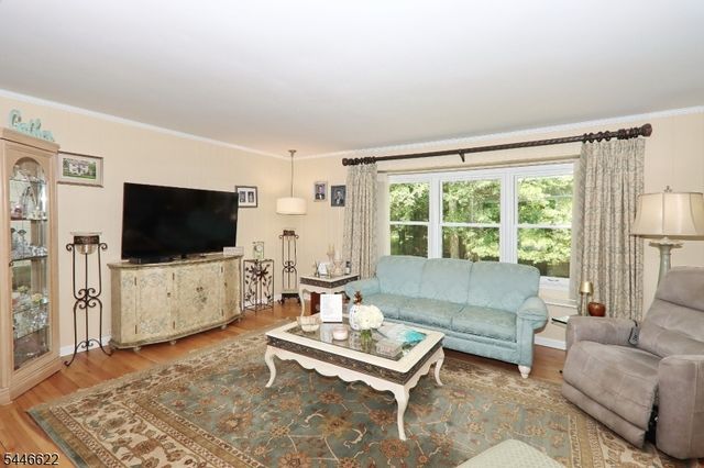 1521 Cooper Rd, Scotch Plains Twp., NJ 07076