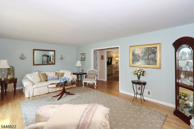1521 Cooper Rd, Scotch Plains Twp., NJ 07076