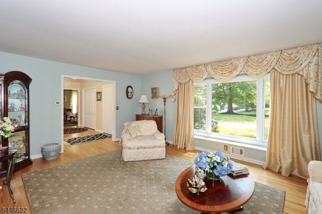 1521 Cooper Rd, Scotch Plains Twp., NJ 07076