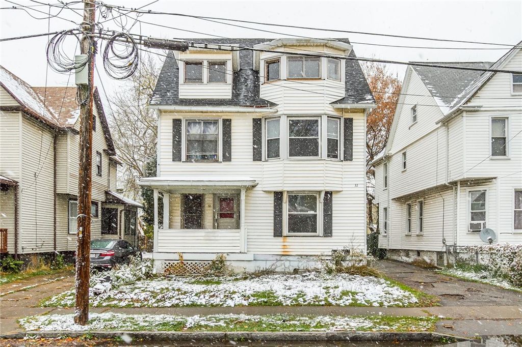 32 Fair Pl, Rochester, NY 14609