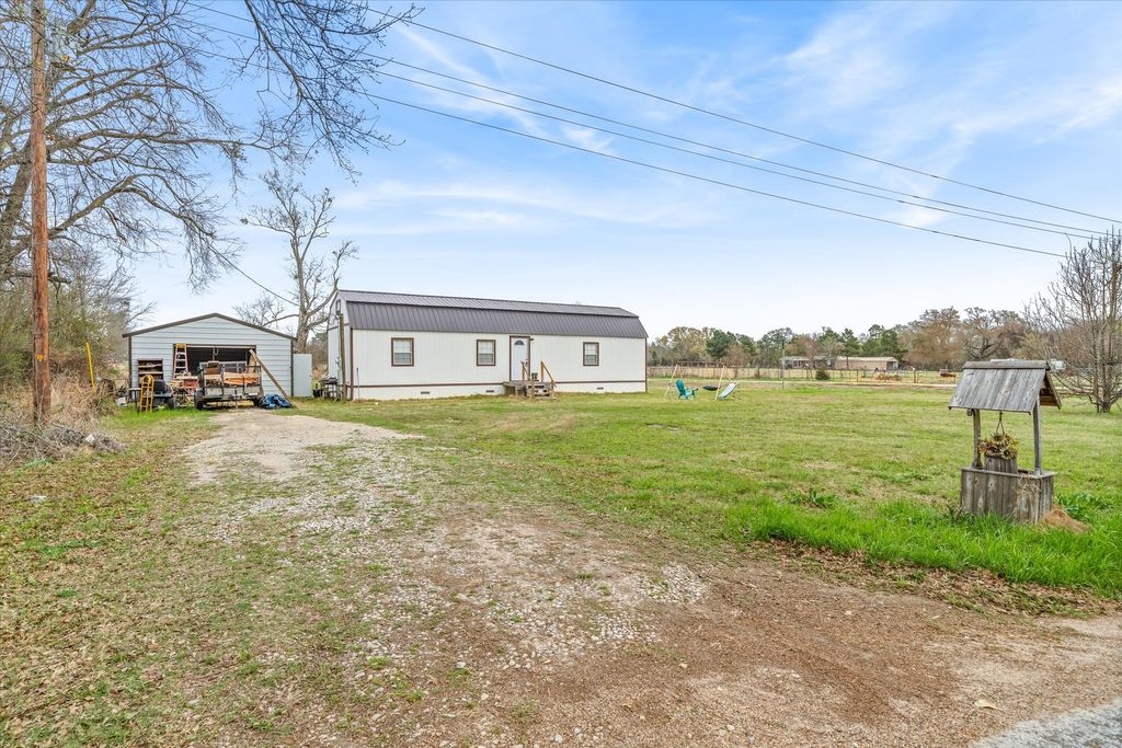 20675 County Road 3411, Chandler, TX 75758
