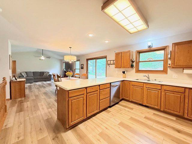N2622 County Rd V, Lodi, WI 53555