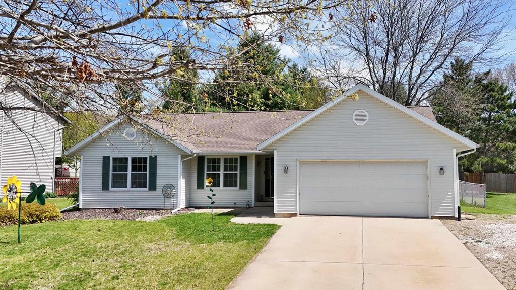 N2622 County Rd V, Lodi, WI 53555