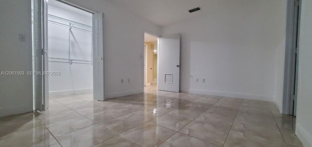 1627 NW 18th Street 310, Miami, FL 33125
