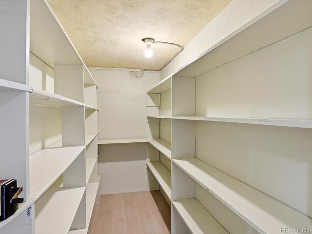 965 Saulsbury St, Lakewood, CO 80214