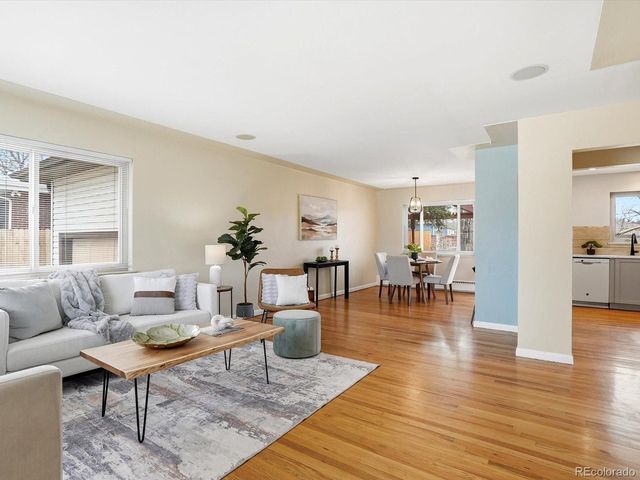 965 Saulsbury St, Lakewood, CO 80214