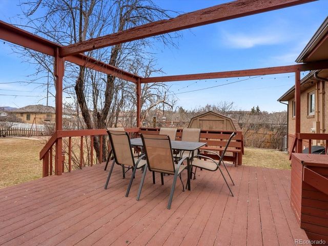 965 Saulsbury St, Lakewood, CO 80214