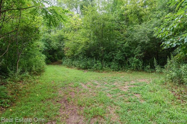 42575 Judd Road, Belleville, MI 48111