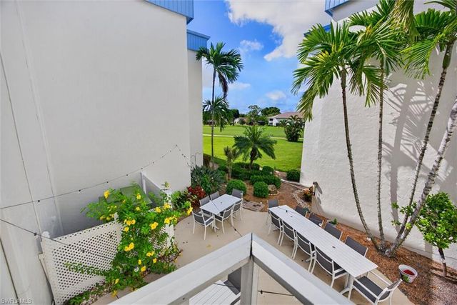 1624 Pine Valley DR 117, Fort Myers, FL 33907