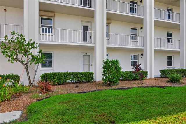1624 Pine Valley DR 117, Fort Myers, FL 33907
