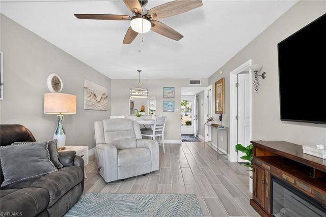 1624 Pine Valley DR 117, Fort Myers, FL 33907