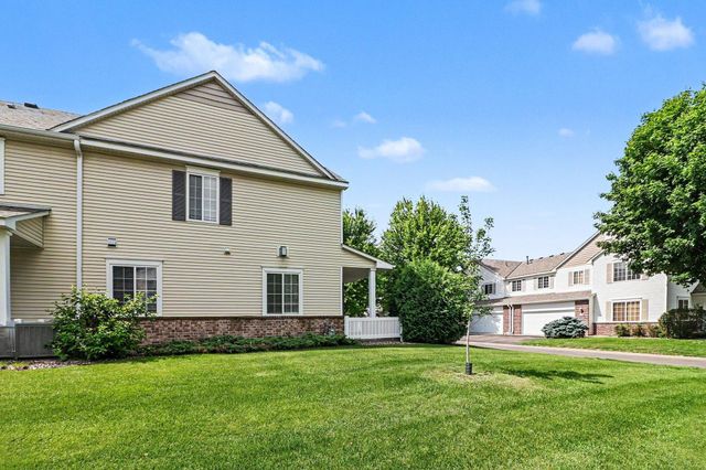 130 River Woods Drive W, Saint Paul Park, MN 55071