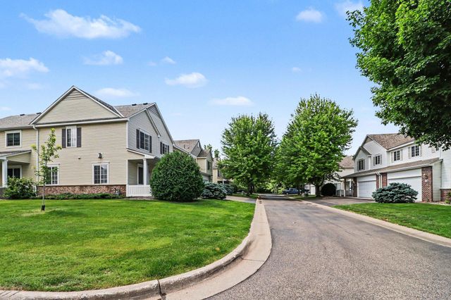 130 River Woods Drive W, Saint Paul Park, MN 55071