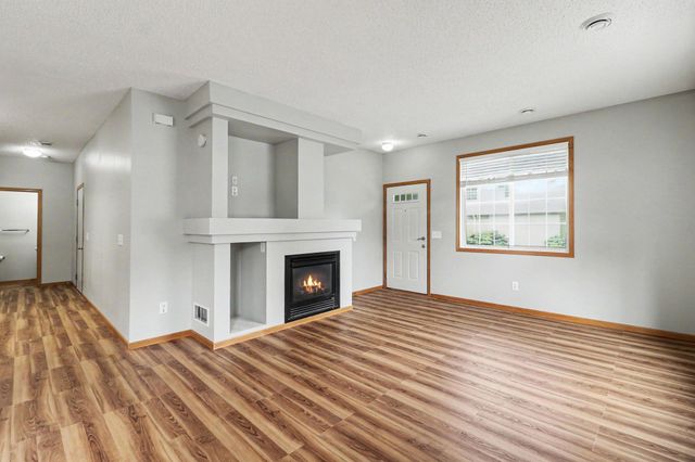 130 River Woods Drive W, Saint Paul Park, MN 55071