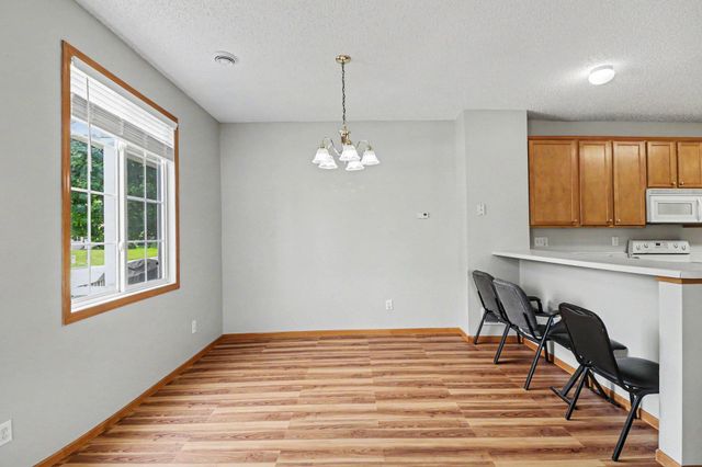 130 River Woods Drive W, Saint Paul Park, MN 55071