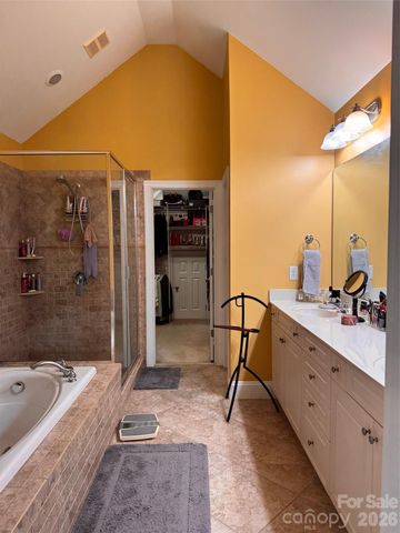 5006 Shannamara Drive, Matthews, NC 28104