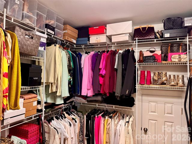 5006 Shannamara Drive, Matthews, NC 28104