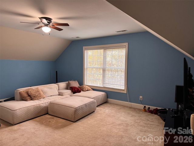 5006 Shannamara Drive, Matthews, NC 28104