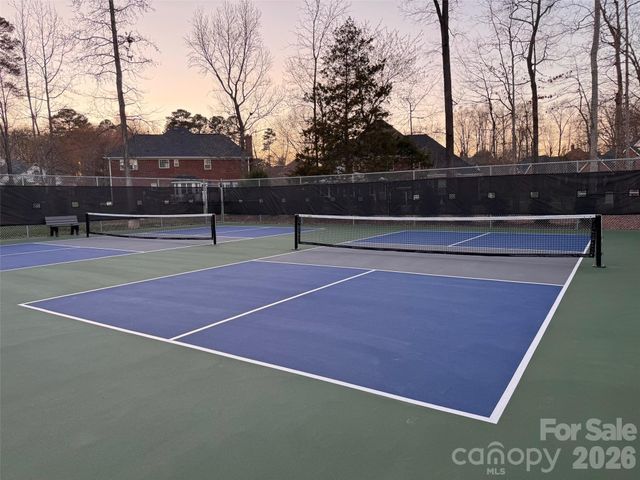 5006 Shannamara Drive, Matthews, NC 28104