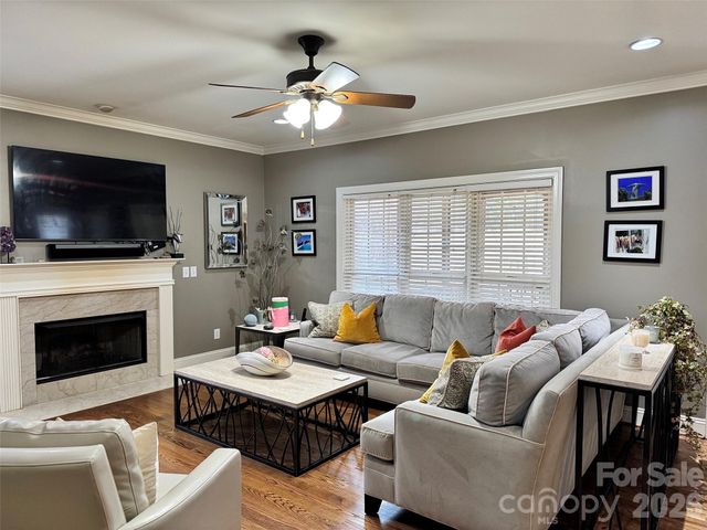 5006 Shannamara Drive, Matthews, NC 28104