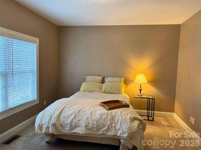 5006 Shannamara Drive, Matthews, NC 28104