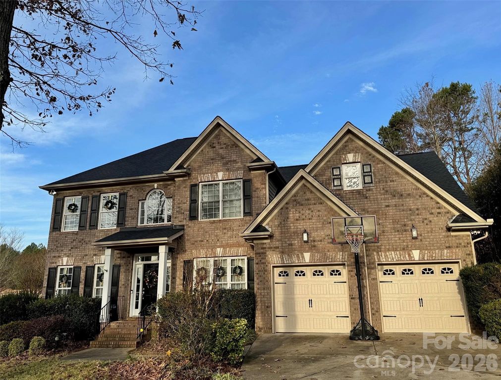 5006 Shannamara Drive, Matthews, NC 28104