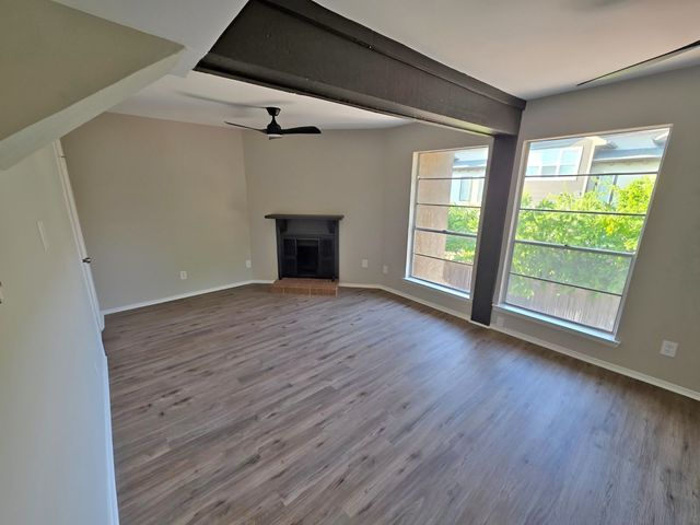 4044 Buena Vista Street 214, Dallas, TX 75204