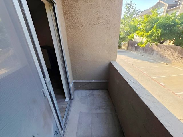 4044 Buena Vista Street 214, Dallas, TX 75204