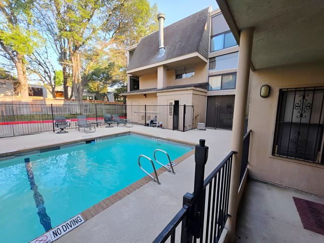 4044 Buena Vista Street 214, Dallas, TX 75204