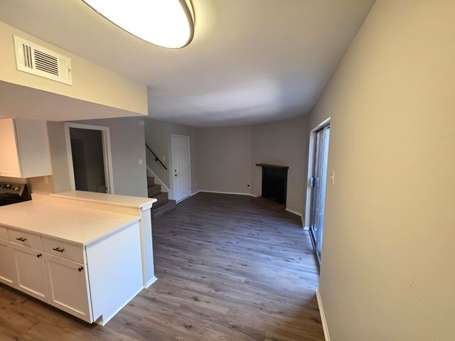 4044 Buena Vista Street 214, Dallas, TX 75204