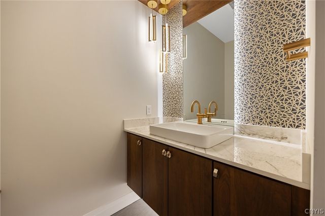 4285 Cindy Lane, Onondaga, NY 13215